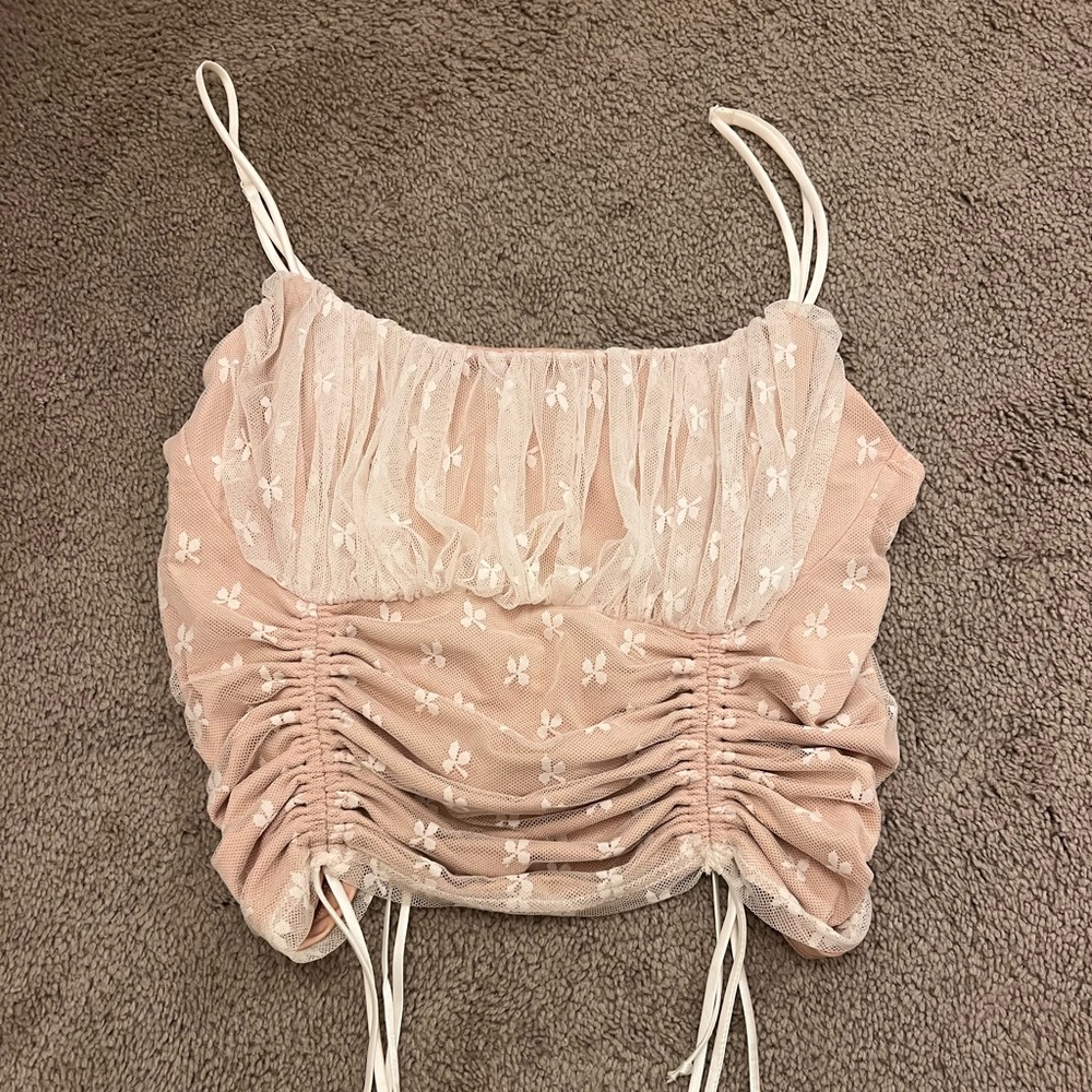 Floral ruched tank. Super flattering, scrunch can be adjusted!